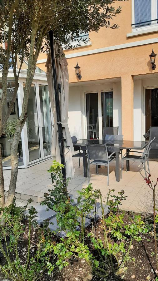 Chez Jeanne Hotell Carentan Exteriör bild