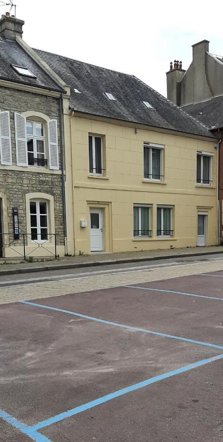 Chez Jeanne Hotell Carentan Exteriör bild